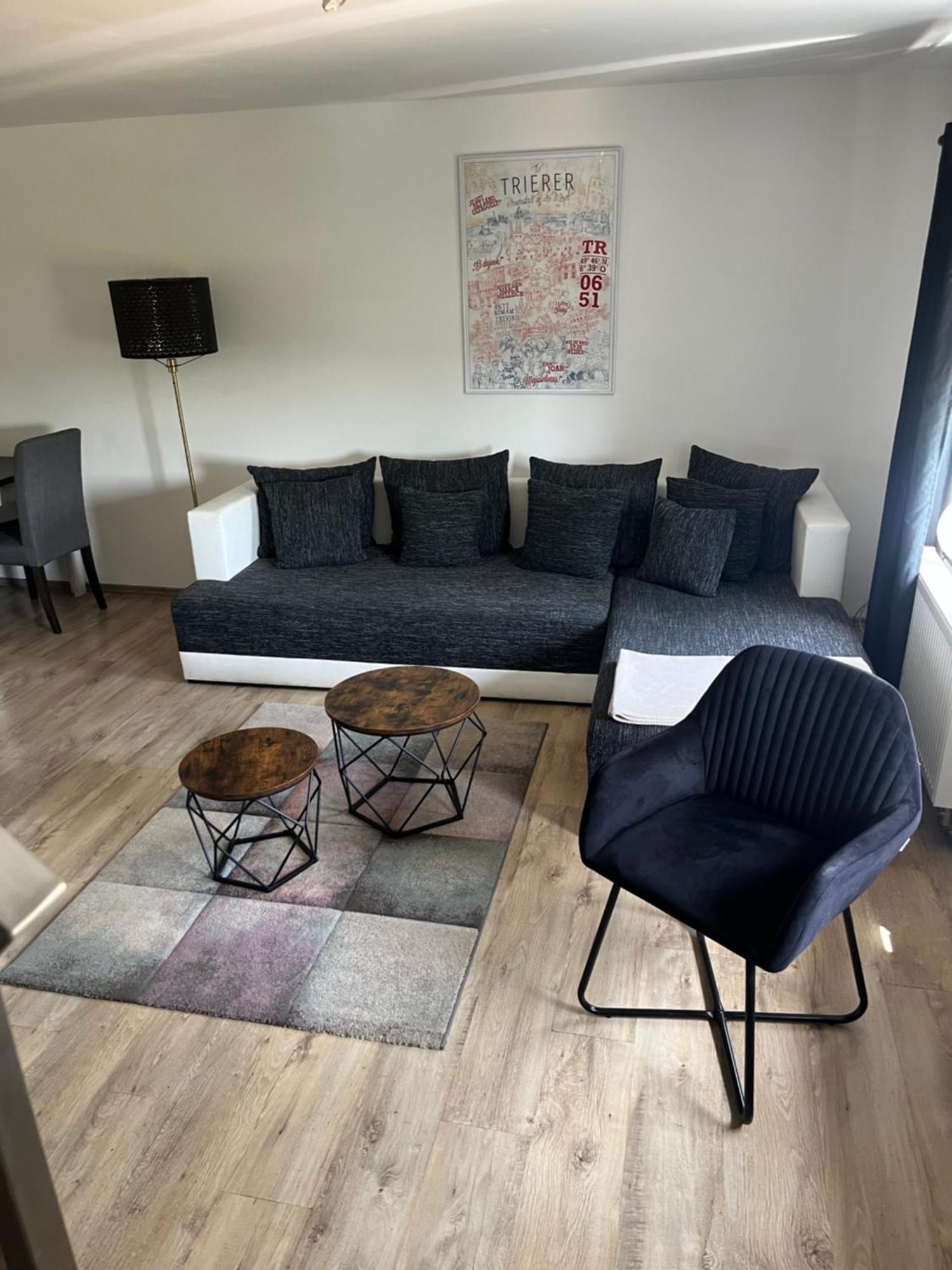 Maxhof Trier Apartment Bagian luar foto